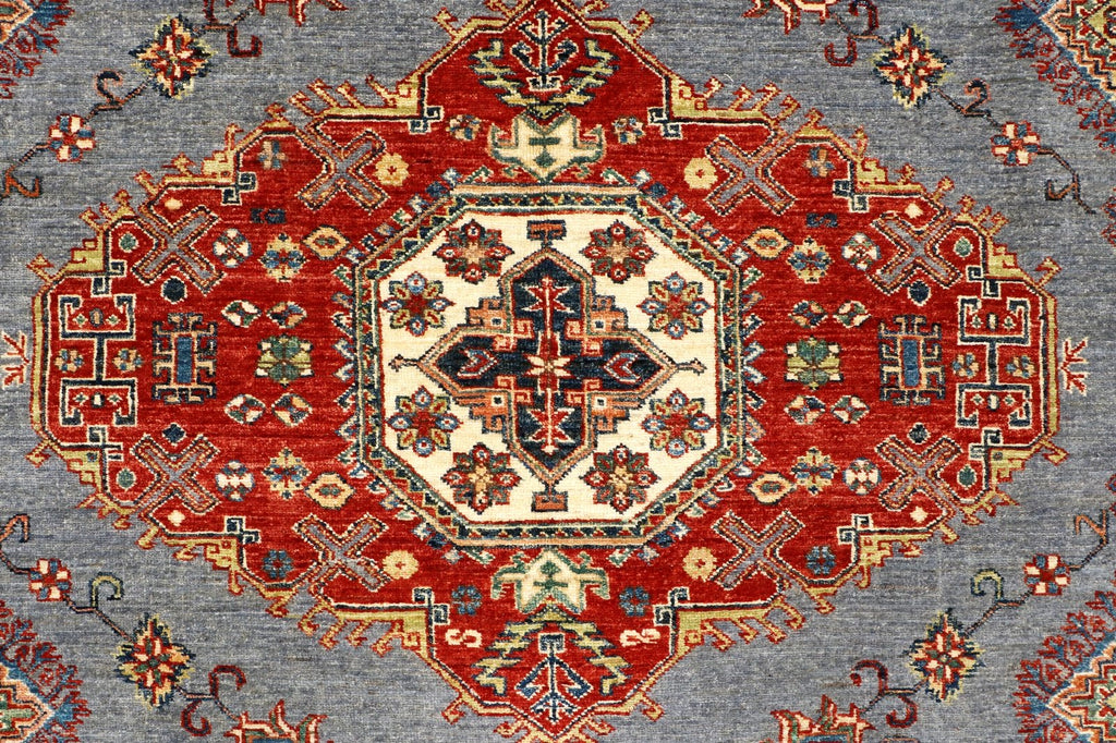 Kazak tapijt maat: 346x247