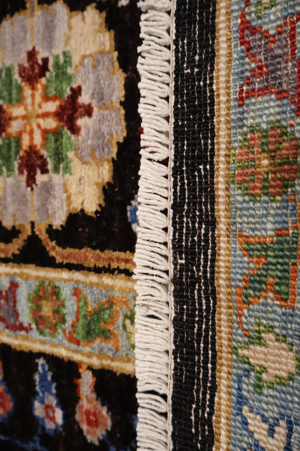 Samarkand noir tapijt maat: 236x174