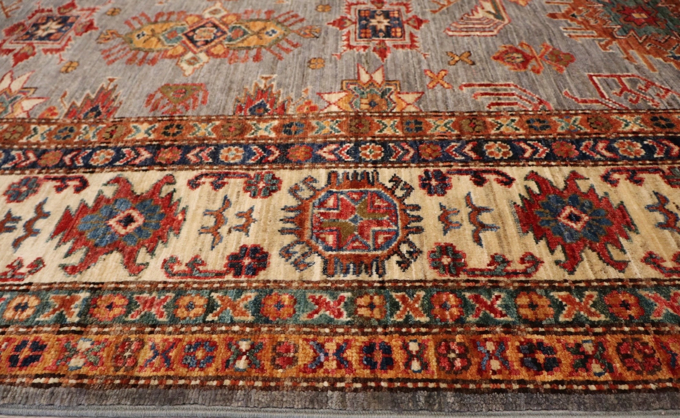 Kazak tapijt maat: 275x188