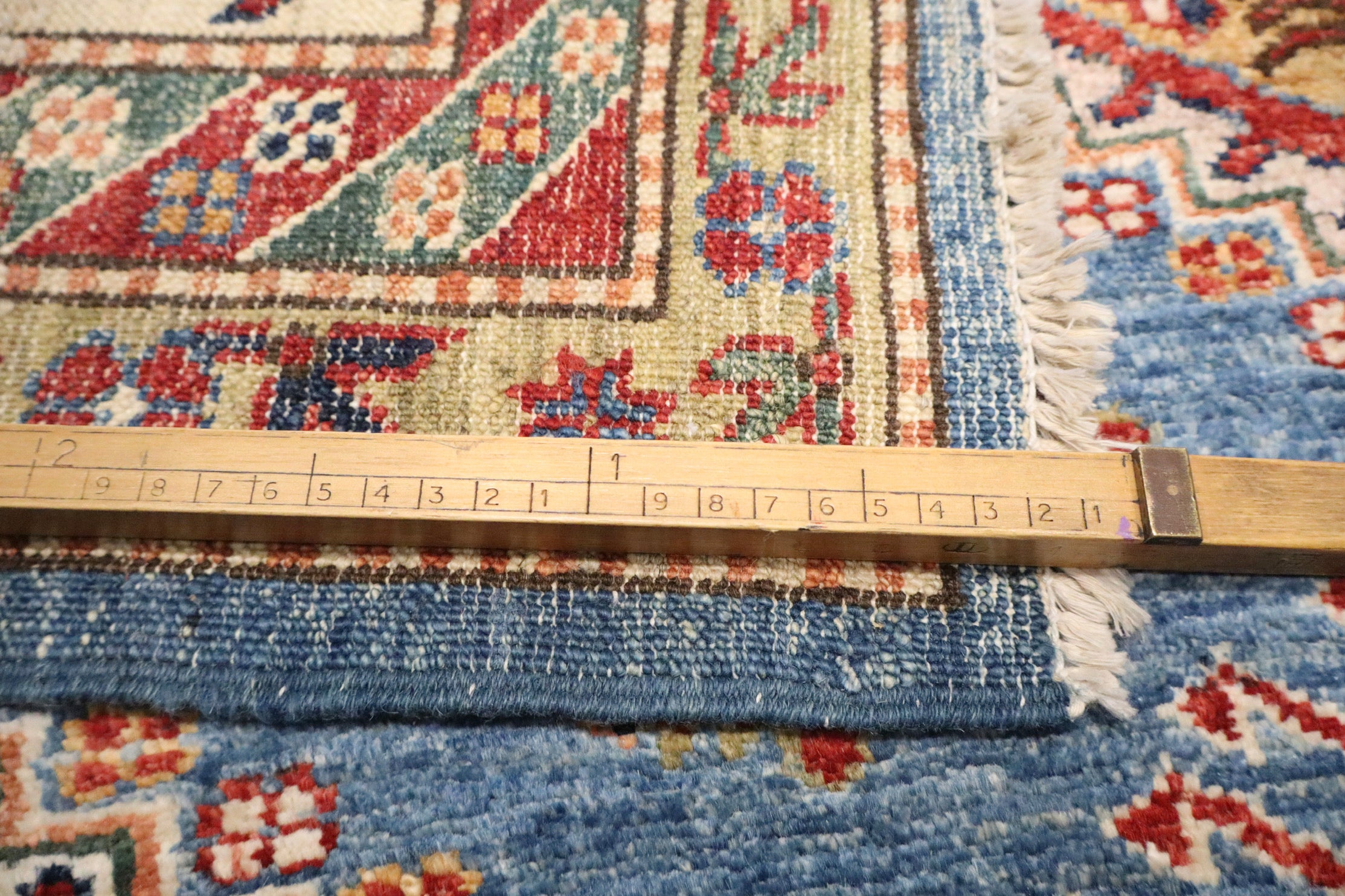 kazak tapijt maat: 302x194