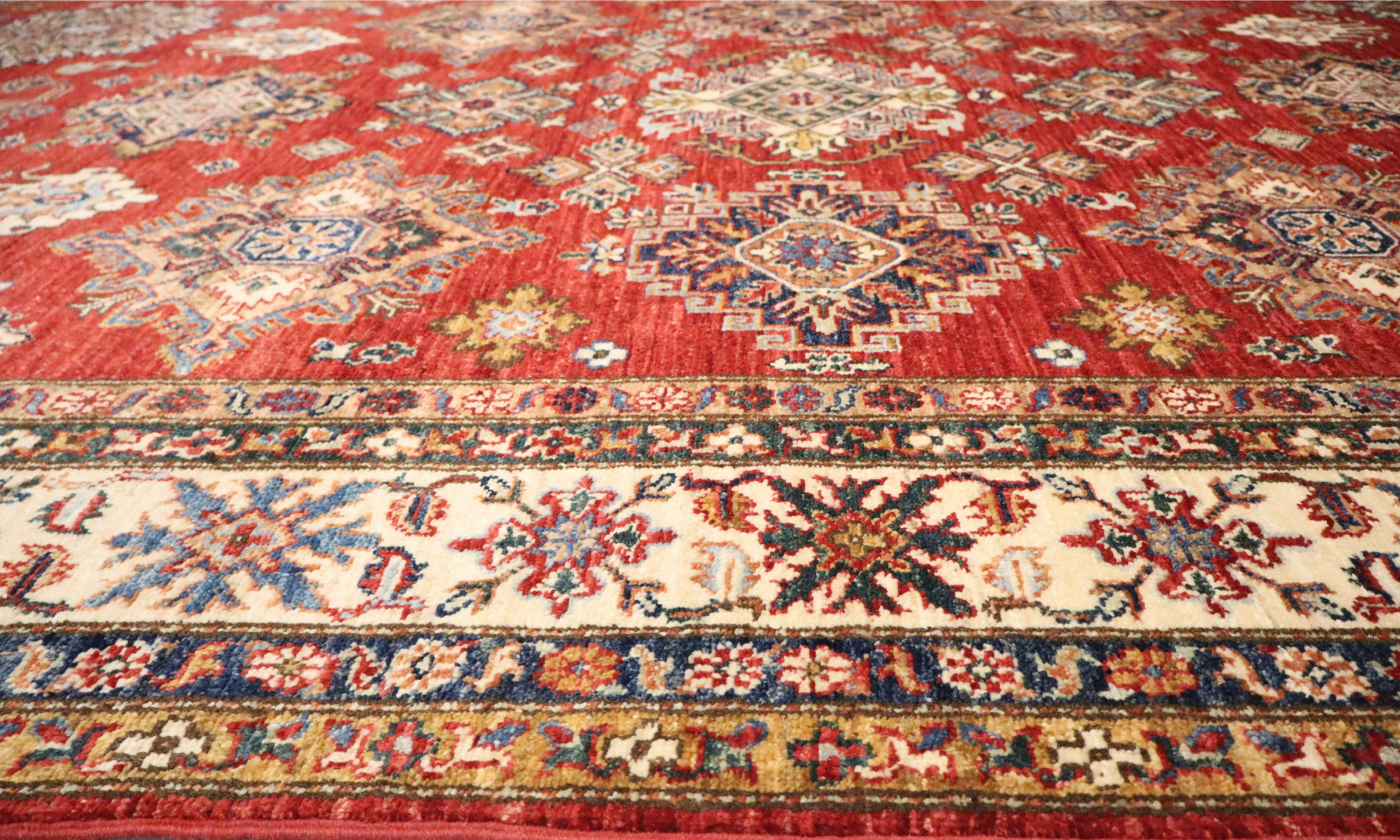 Feraghan tapijt maat: 302x194