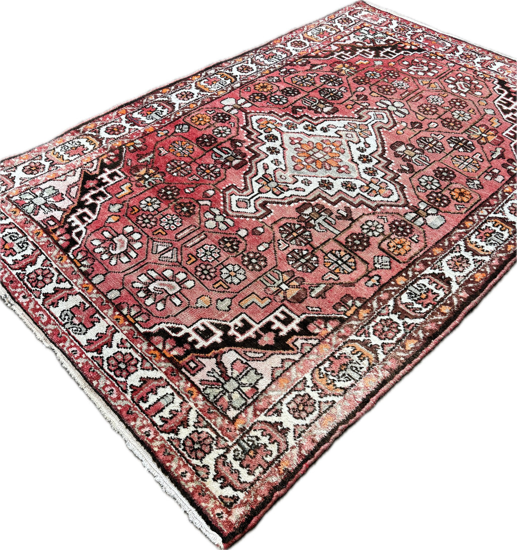 Mehreban retro tapijt Maat: +/- 180x120