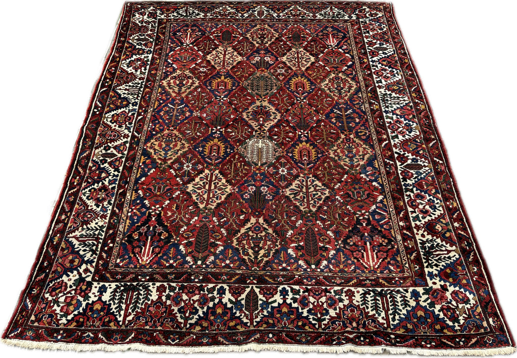 Klassiek Perzisch vloerkleed Bachtiar tapijt maat: 395x315