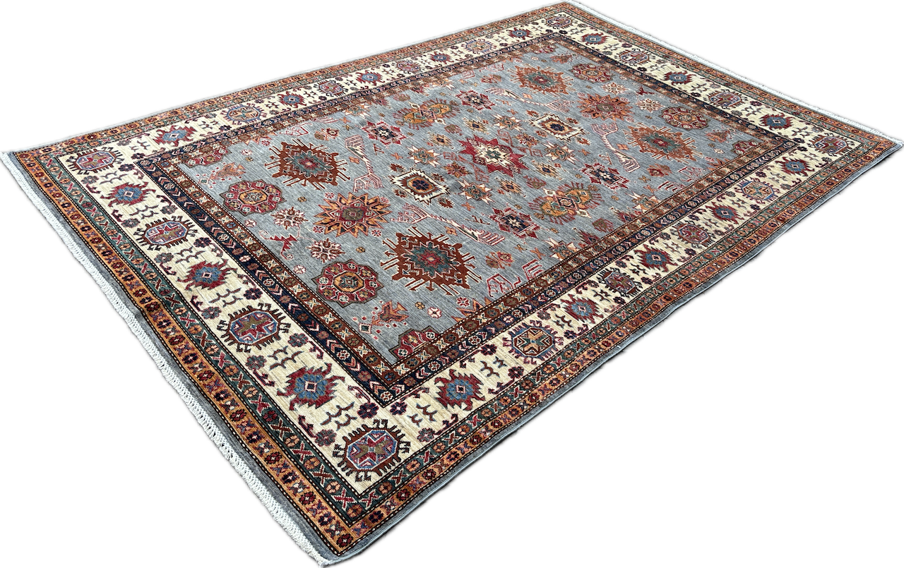 Kazak tapijt maat: 293x182